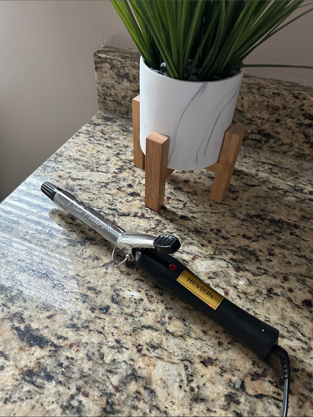 Revlon Black and Silver Curling Iron